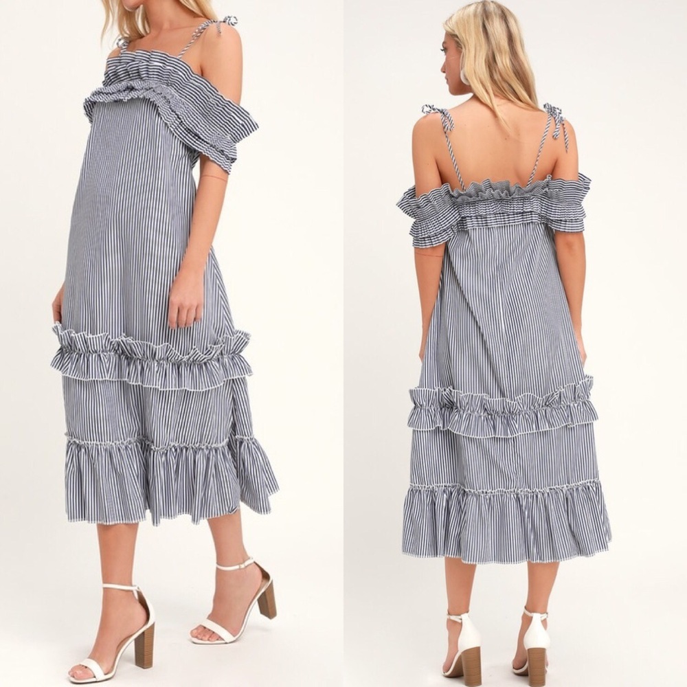 BRAND NEW LULU’S STRIPED OFF-THE-SHOULDER DRESS